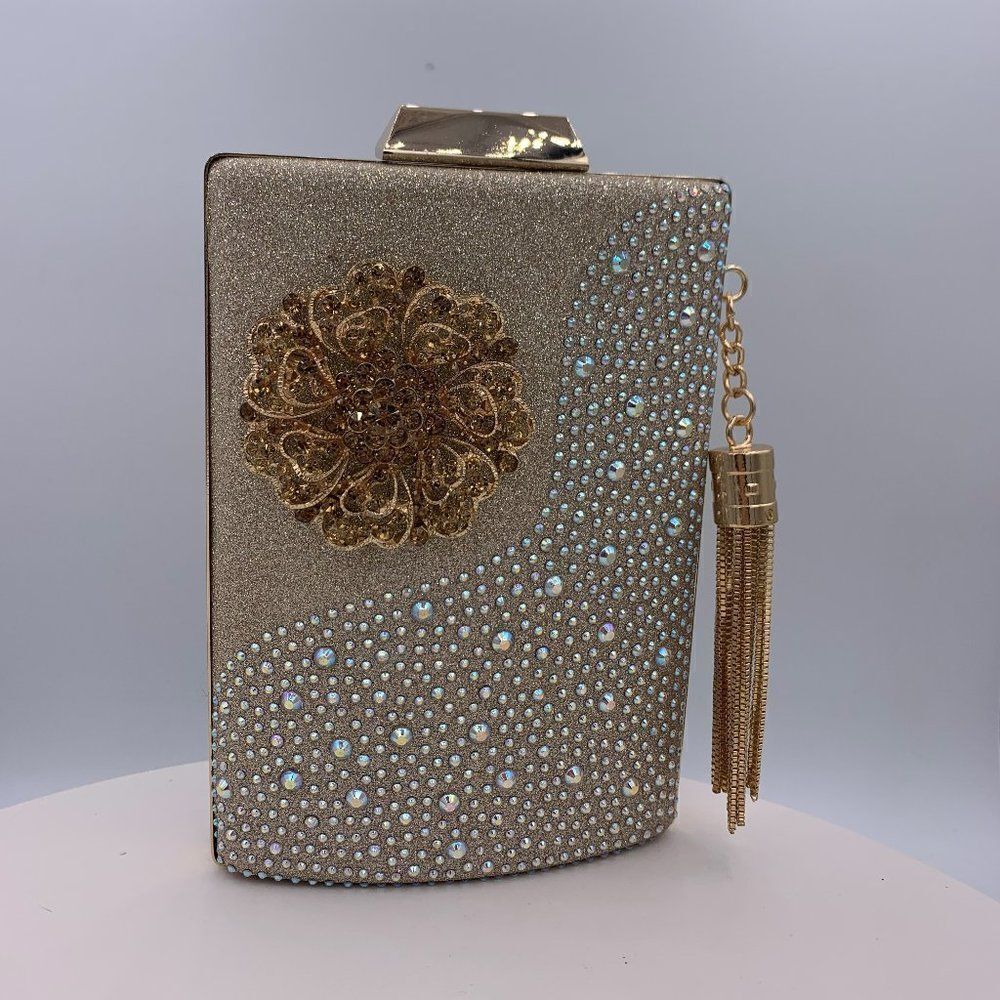 NWOT, hard/clam shell/wristlet/cross body purse/bag, champagne colour, crystals